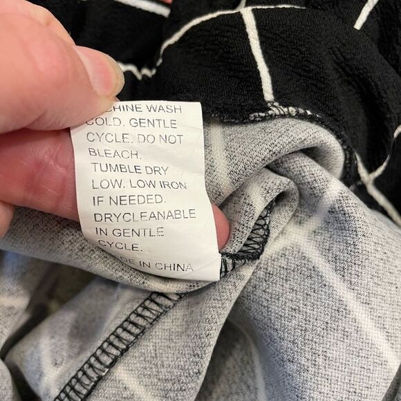 SHEIN MOOSTA Grid Print Paperbag Waist Belted Wide Leg Pants geometric XL sz 12 - Picture 8 of 8